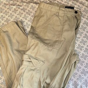 Women’s Oversized Cargos!!